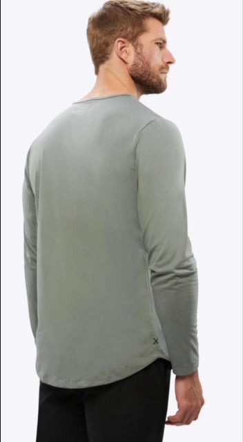 CUTS AO LS Curve-Hem Tee in Sage